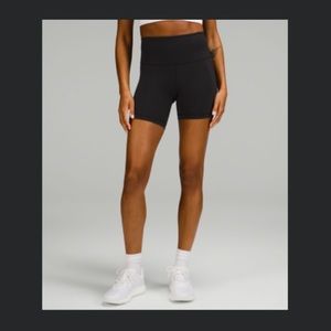 Lululemon Wunder Train High Rise Short 6”